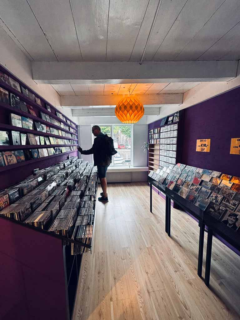 snuffelen tussen cds gorinchem