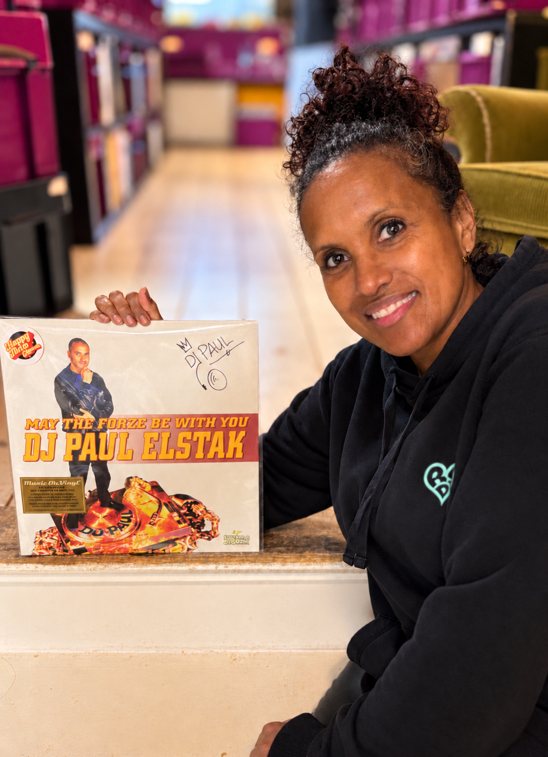 DJ Paul Elstak - May The Forze Be With You 30th anniversary. Natuurlijk ook bij HTR verkrijgbaar. Als je wilt zet er een echte Elstak-handtekening op 🤣. 